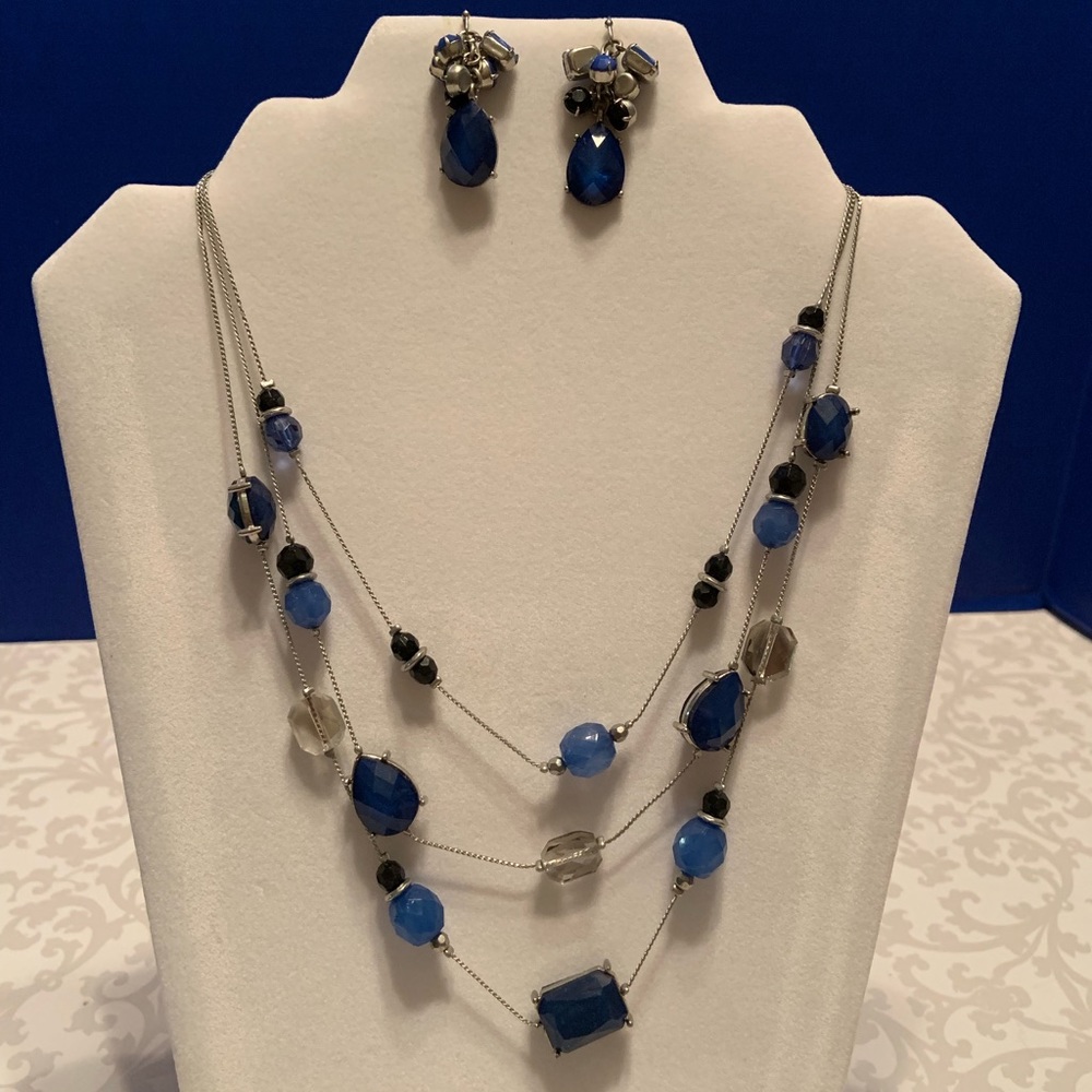 2-pc shades of blue set
